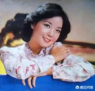 邓丽君简历个人资料简介:邓丽君应该被称为歌星、歌唱家还是艺术家