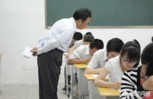 群殴事件:郑州中学生在路口持刀斗殴，造成一死一伤，对此你怎么看