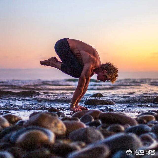 Angelababy寸头:angelababy寸头登《嘉人》封面，你们觉得美吗？