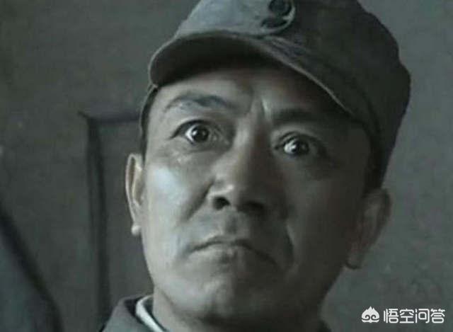 山崎之战:《亮剑》独立团缴获大量日军钢盔，为何李云龙却从不让战士佩戴？