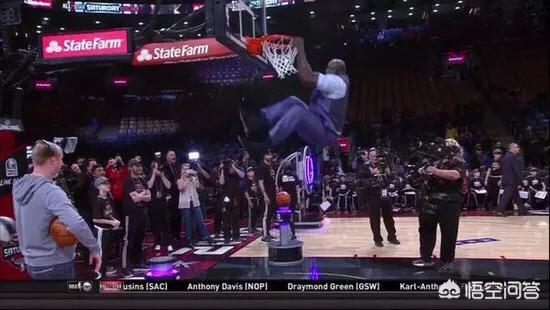 奥尼尔扣坏篮筐:奥尼尔NBA生涯扣坏篮板的次数比他投进的三分数还多，真的吗？