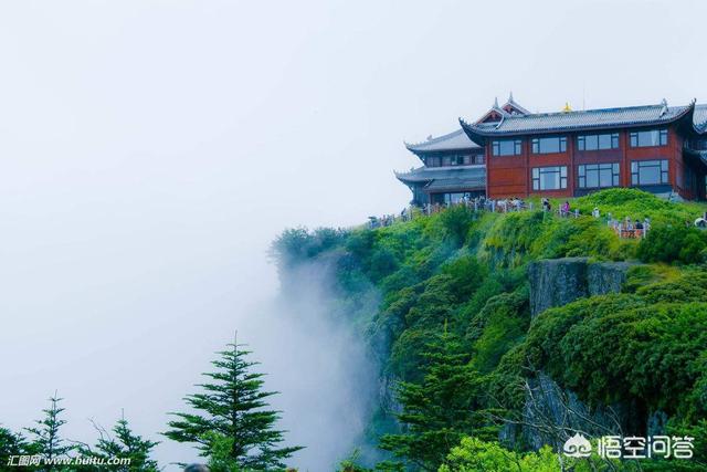 海崖奔跳者 图片:男子在峨眉山跳崖，你怎么看？