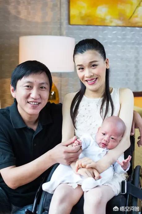 桑兰摔伤:在赛前训练中意外受伤导致瘫痪的体操运动员桑兰，近况怎么样了
