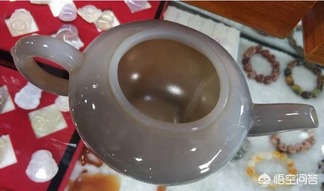 玉髓和翡翠的区别图片,冰种翡翠与玉髓有什么区别呢？