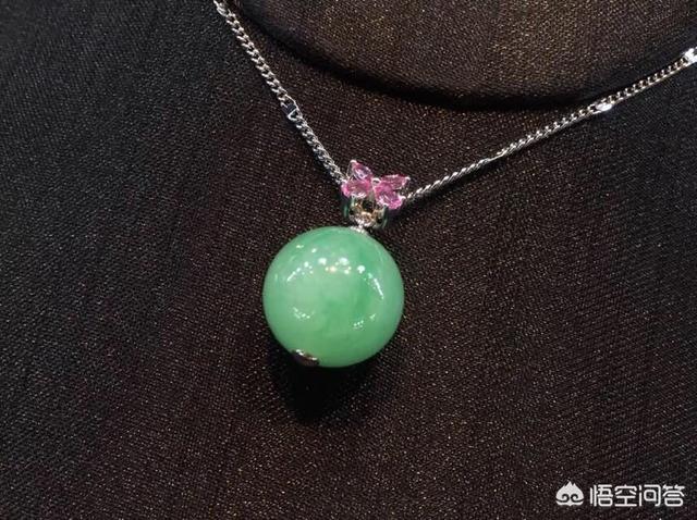 翡翠种水等级划分,翡翠的水和种指的是什么？