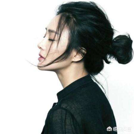 我很喜欢穿中长款的呢子大衣，有好看的搭配推荐吗