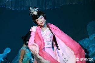 李玉刚是男是女:周立波开撕，李玉刚也属于“娘炮”吗你怎么看