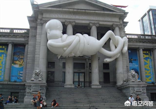 天体海滩图片:女生泳衣时穿三角泳衣比穿平角泳衣暴露吗你怎么看