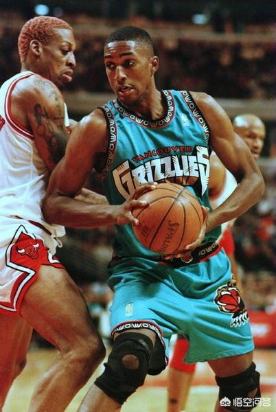 头条问答 - nba有哪些身穿3号球衣的球星实力出色,他们若组一队,哪5人