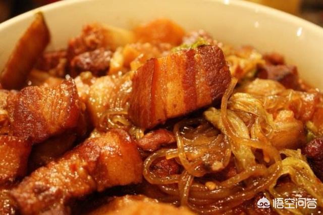 猪肉炖粉条如何做最好吃，东北菜猪肉炖粉条怎样做好吃？