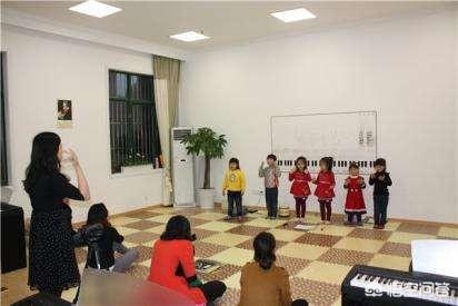 十种不适合学钢琴的人:什么条件的家庭，可以给小孩报名学钢琴？学钢琴有用吗？