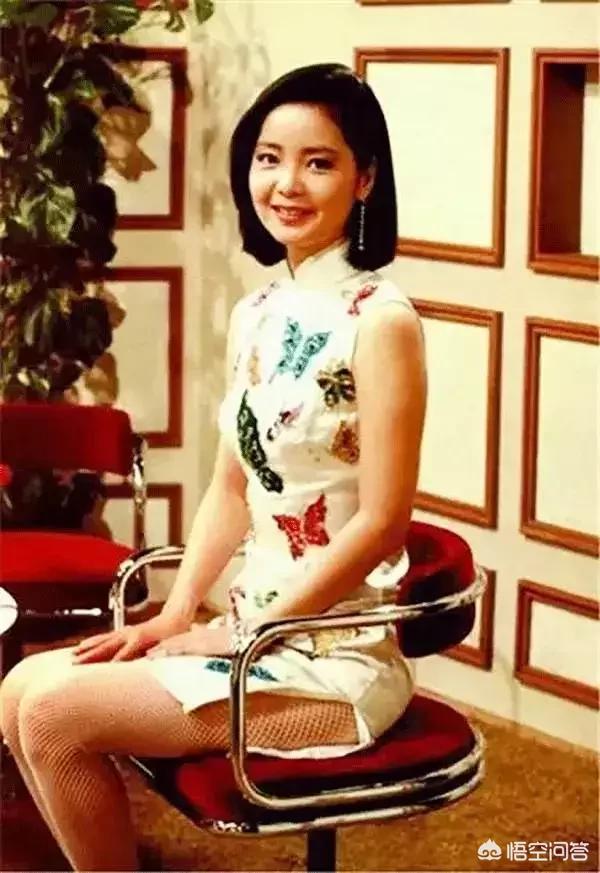 邓丽君简历个人资料简介:邓丽君应该被称为歌星、歌唱家还是艺术家