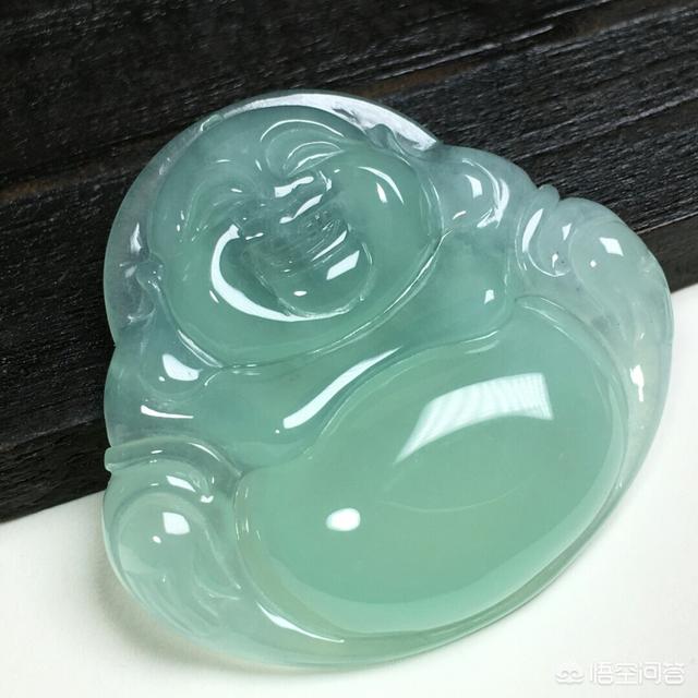 翡翠观音适合什么人戴,翡翠玉佛只适合女士佩戴吗？