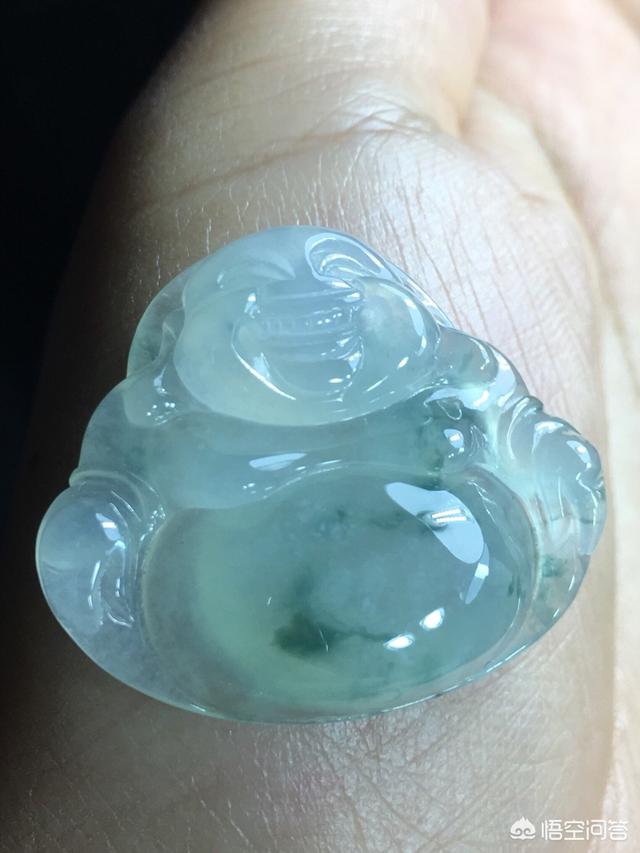 翡翠观音适合什么人戴,翡翠玉佛只适合女士佩戴吗？