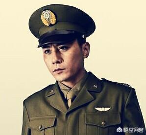 《北平无战事》中，崔中石为什么不发展方孟韦为特别党员？