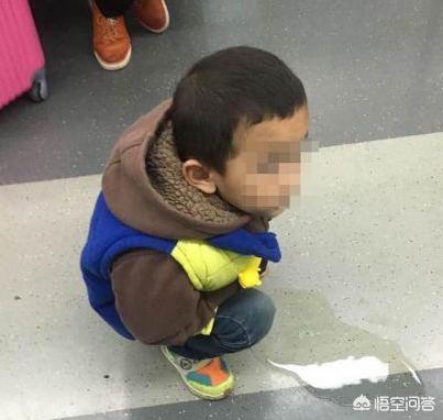 北京10号地铁灵异事件:北京的地铁到底有多堵？你在地铁上遇到过最奇葩的事情是什么？