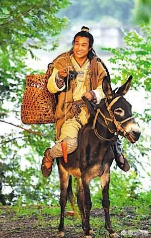 赵本山怎么了:为什么赵本山淡出小品舞台了？