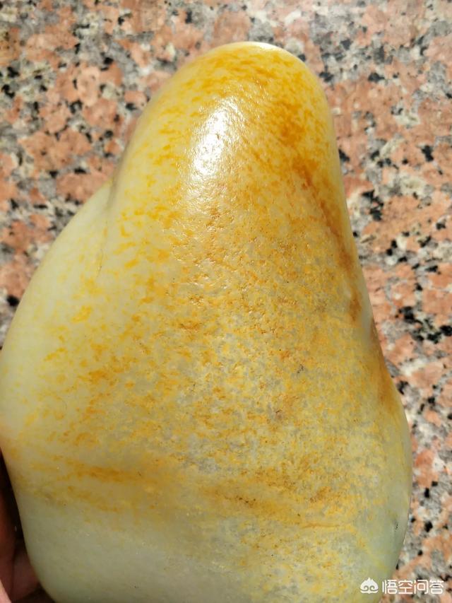 真正的和田黄玉,如何鉴定和田玉的黄玉籽料的价值？