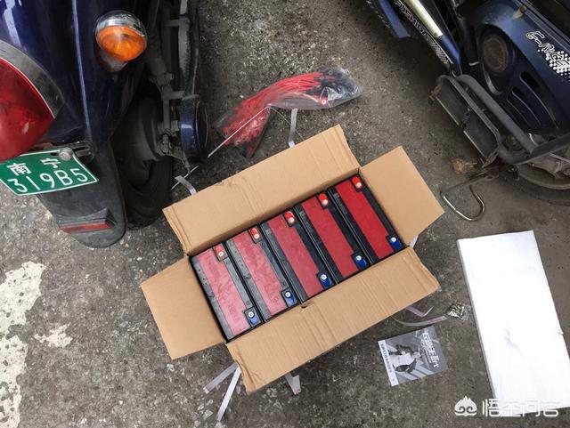 想买块电动车电池,比较纠结两个品牌,用过的朋友觉得超威电池好还是天能电池好呢？