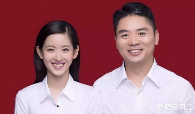 李小璐婚纱照:李小璐微博背景墙换成与贾乃亮的婚纱照，两人真的要复合吗？