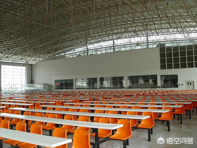 不吹不黑,客观地评价,吉利,比亚迪,以及奇瑞三个品牌的国产车做的怎么样？