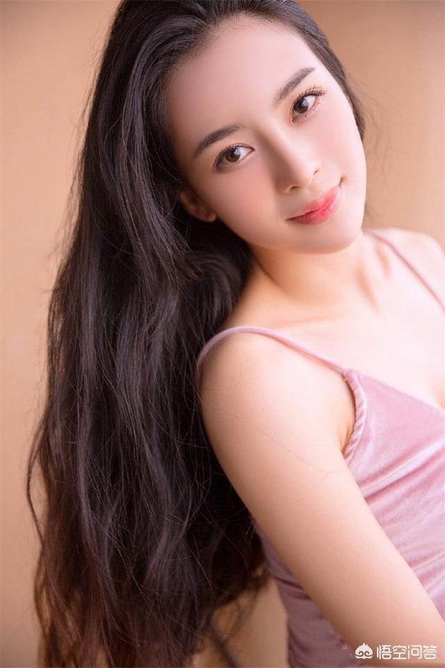 老公经常下载性感美女的图片来看,正常吗？你怎么看？