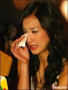 杨天真因衣领太低被禁播:娱乐圈有哪些解约后糊了的明星