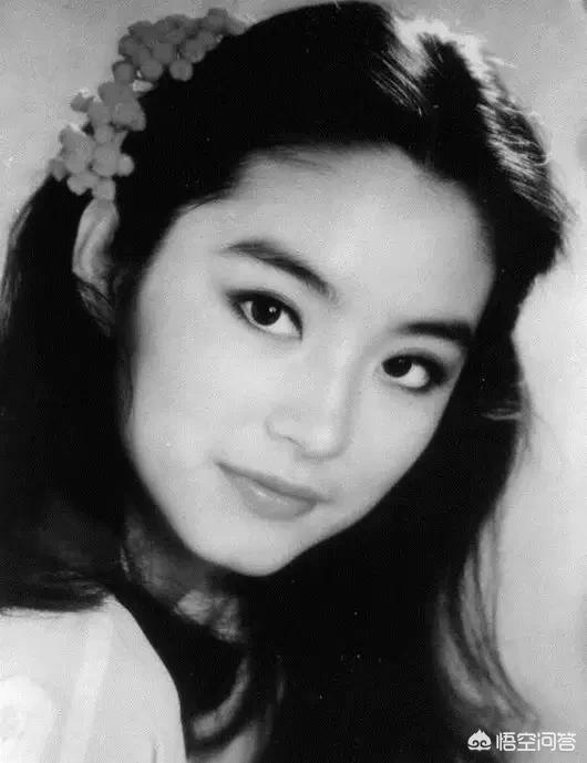 如果从古龙和金庸的武侠小说里各挑出10名高手团战，你觉得哪一方会获胜？
