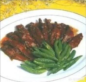锅盔牙子:用几个字说出自己的家乡，代表性的食物或者人物或者美食风景？