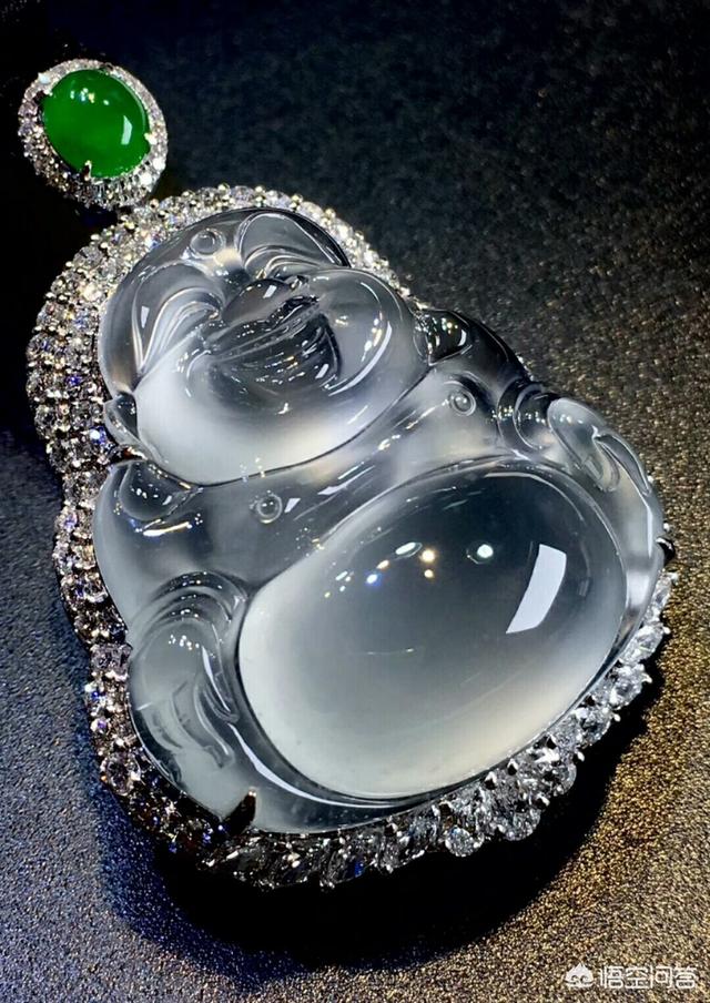 翡翠观音适合什么人戴,翡翠玉佛只适合女士佩戴吗？