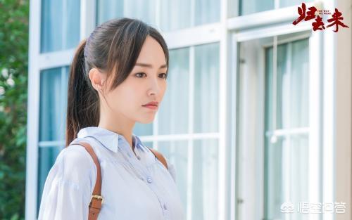 金鹰女神迪丽热巴:迪丽热巴接棒唐嫣获封金鹰女神，12年已过，金鹰女神们如何了