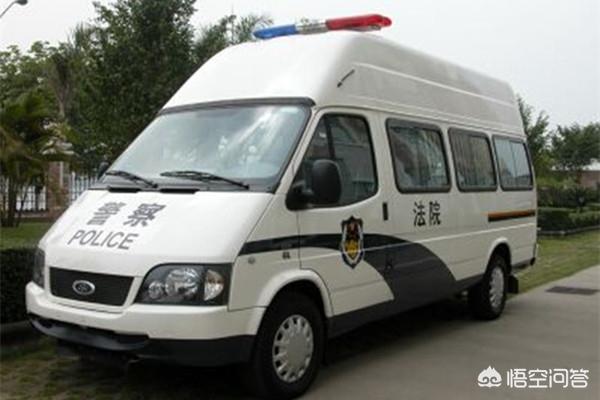 头条问答 为什么有一些警车上写的是公安 有一些是警察 这有什么区别 千佛山车神的回答 0赞