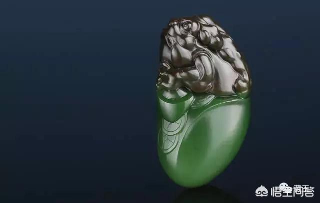 和田玉碧玉手镯有黑点,碧玉没有黑点的是不是都是极品？