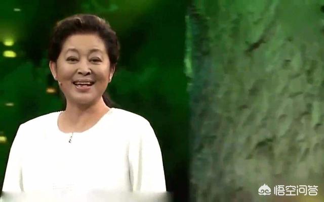 倪萍腿怎么了:倪萍为什么年纪大之后相貌变化这么大？