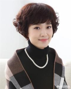 为什么有些老年人喜欢剪短发和烫发?有什么值得推荐的发型?-生活百科