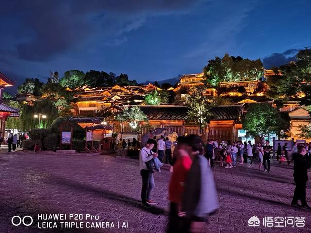 华为mate20系列与老款旗舰机型p20pro相比,哪个更值得购入呢？为什么？