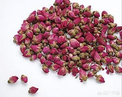 金边玫瑰花茶的副作用:喝玫瑰花茶的好处与坏处？