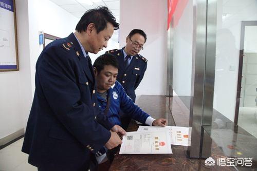彭宇事件:对于学生扶大妈事件，你是选择无视还是将其扶起呢