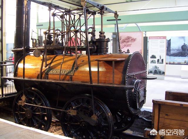 火车和铁轨哪个最先被发明，火车最早出现在那一年？是谁发明的？