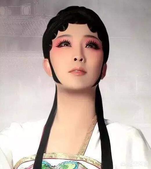 怎么看待李玉刚这个人？