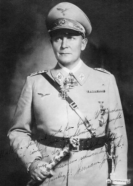 头条问答 - 被判绞刑的戈林,如何能在行刑前一小时服毒自杀?(1个回答)