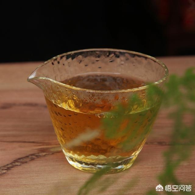 茶叶的保健作用有哪些?,茶叶中含有多少物质？有哪些益处？