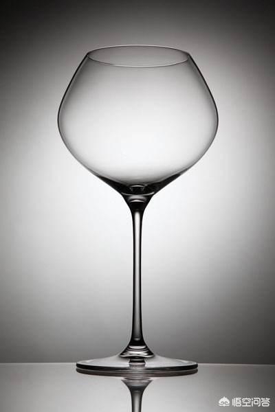 红酒杯子图片，用葡萄酒杯喝葡萄酒是“穷讲究”吗？