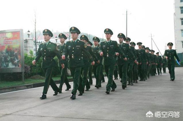 央视中秋晚会嘉宾名单曝光，成龙吴京等艺人疑加盟，流量艺人大减，央视终于要整改现在娱乐圈的娘炮这件事你怎么看？