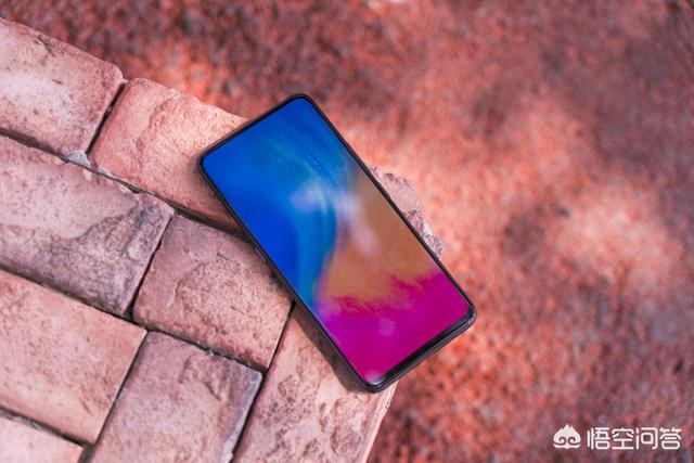 你认为vivo NEX的jovi语音助手和苹果的Siri哪个好用？