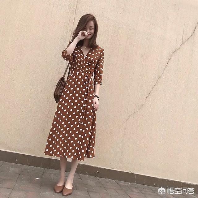 修身加厚连衣裙:上身胖的女生穿什么裙子好看？