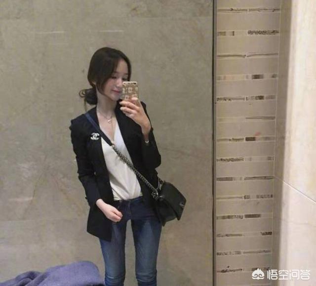 微信名女生简单气质繁体:女生怎样才可以把低丸子头扎出优雅的气质