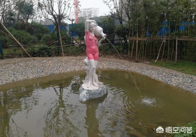 美女裸体图片:在国外晒裸体海滩是怎样一种体验？