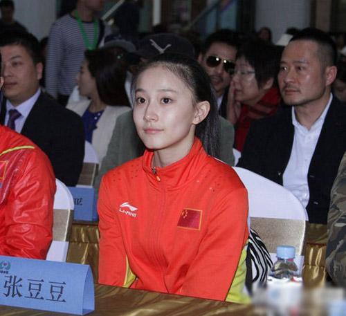付小芳:平心而论，哪个运动员的身材最让你血脉贲张？