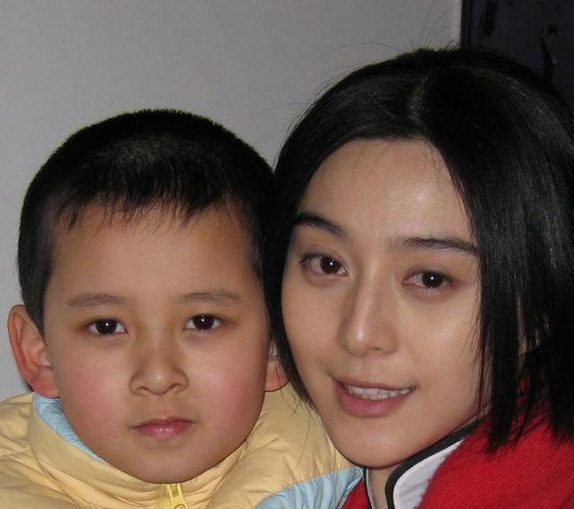 杨颖孕照:为什么会有那么多人质疑Angelababy代孕呢？